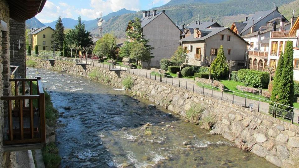 فندق Pensio La Creu إيستيري دانو المظهر الخارجي الصورة